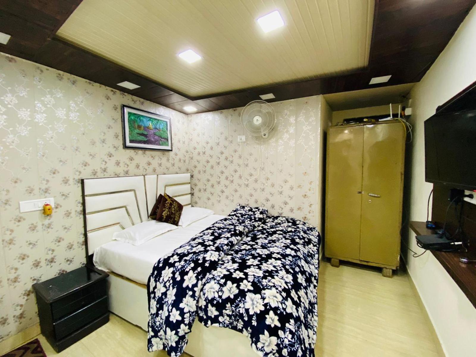 Rudhraksh Villa 4Br- Perfect Vacay Villa Mussoorie Eksteriør bilde